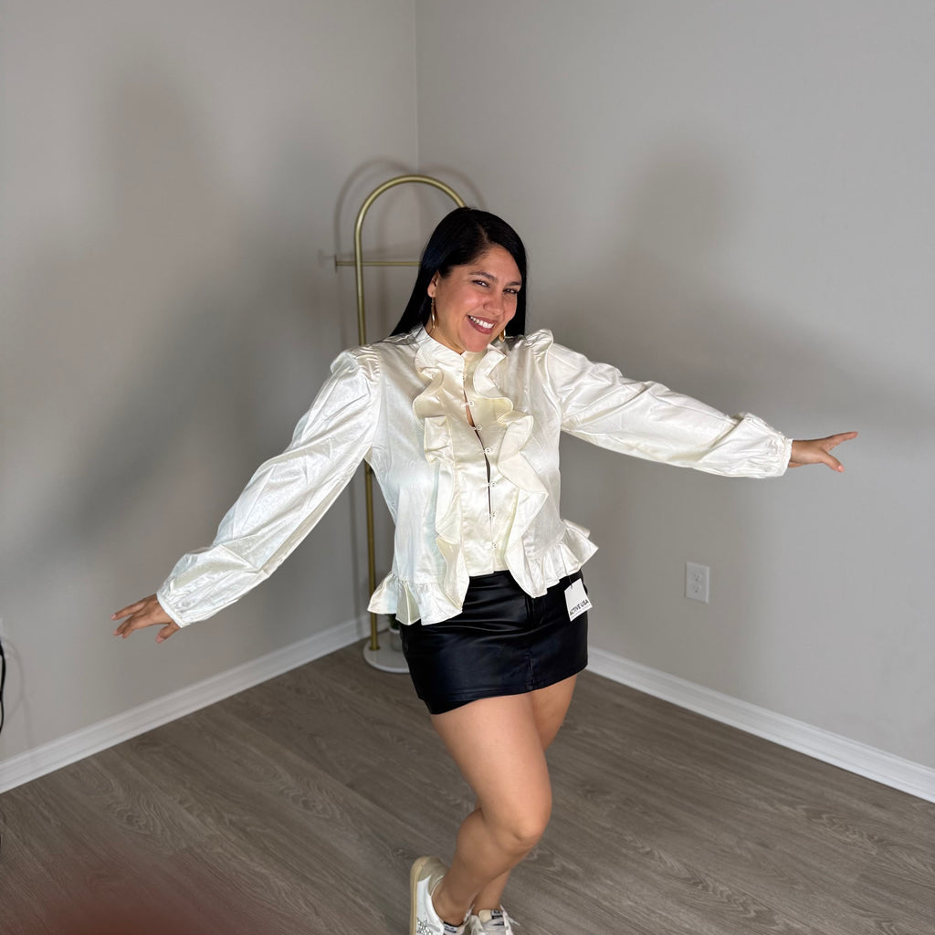 Lulu wave-detail shirt.