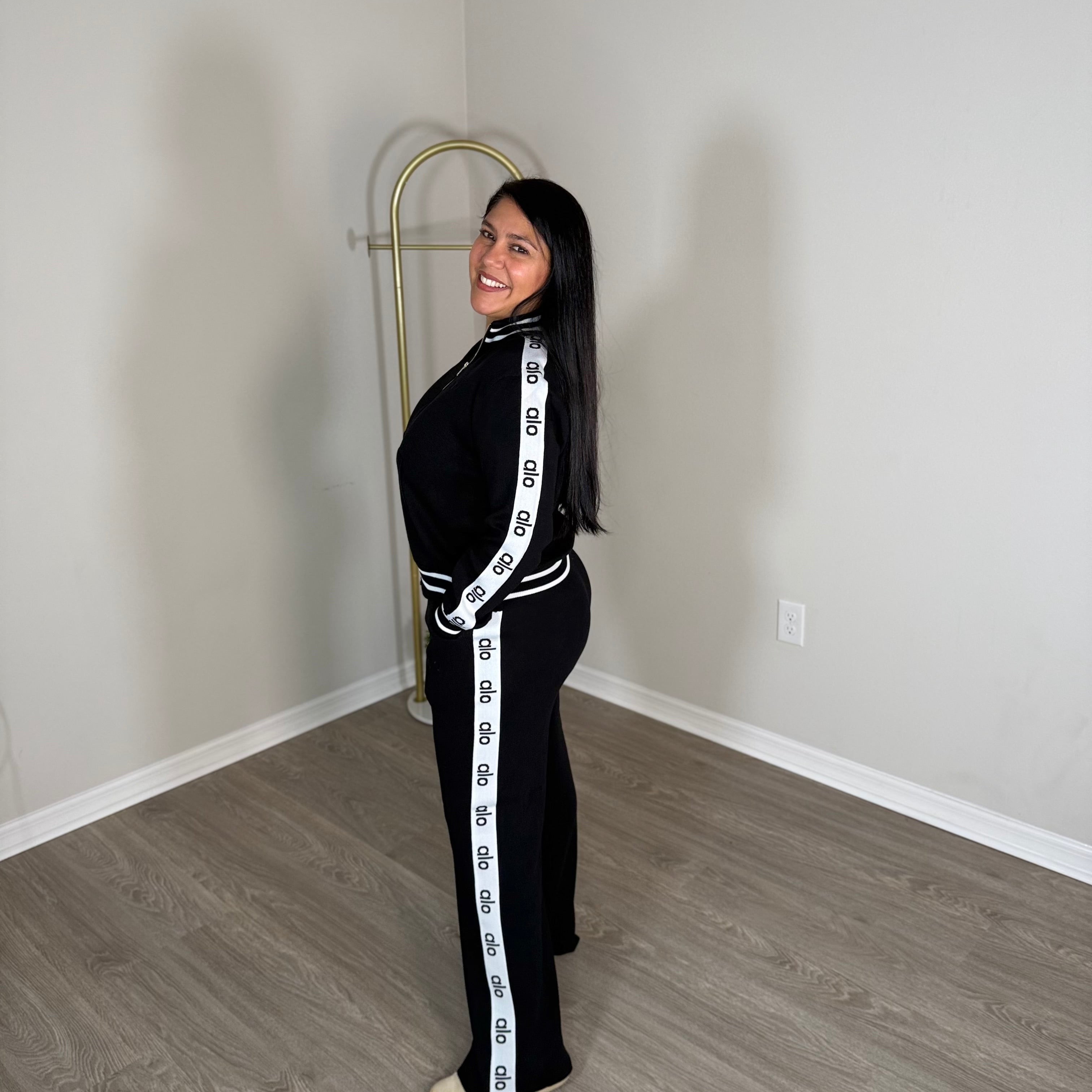 Alo black-and-white set. activewear