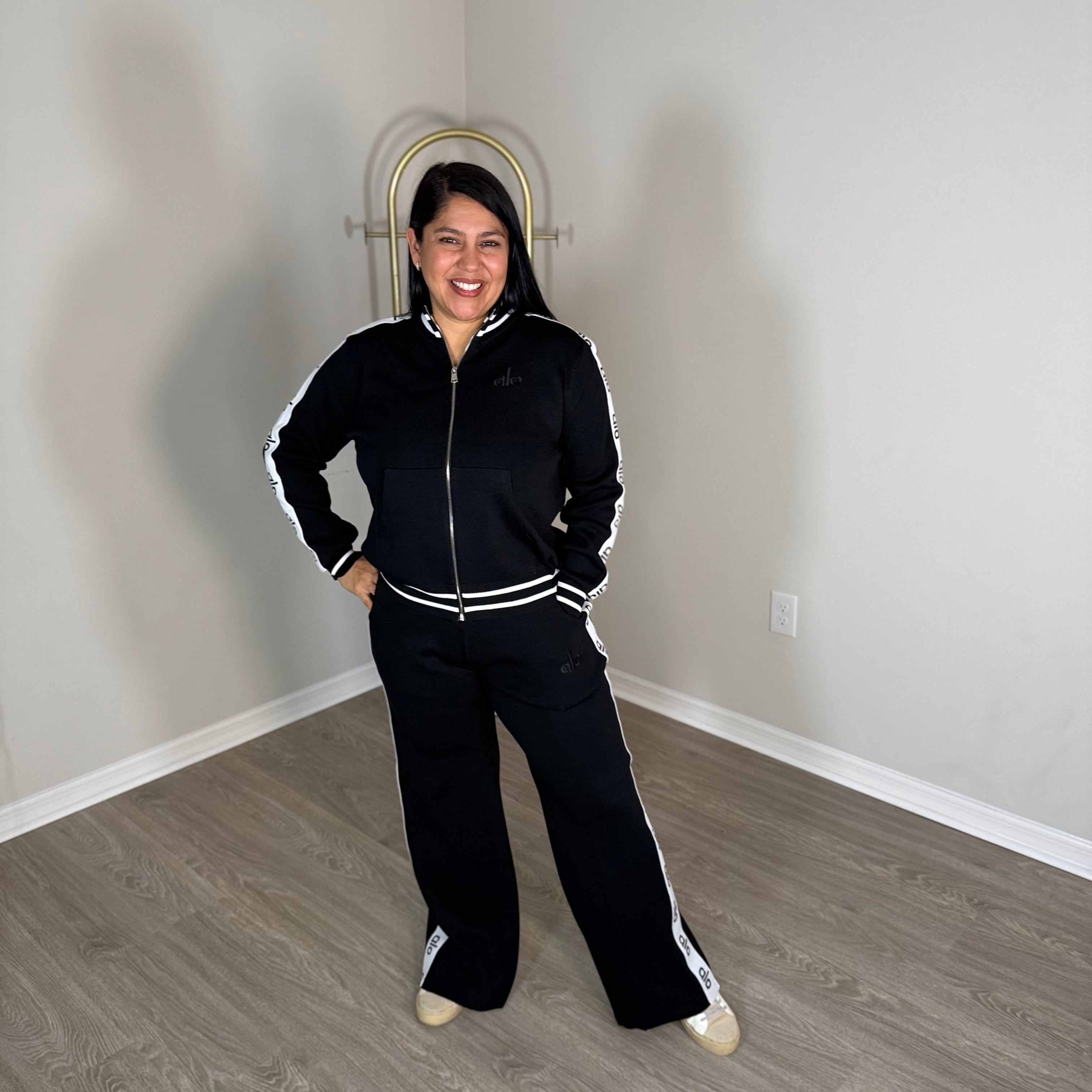 Alo black-and-white set. activewear